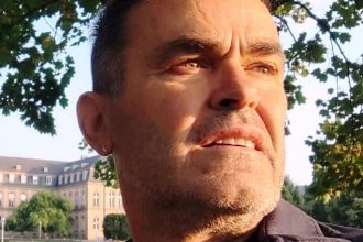 Queer - Στα ρηχά της επιθυμίας και της σαγήνης