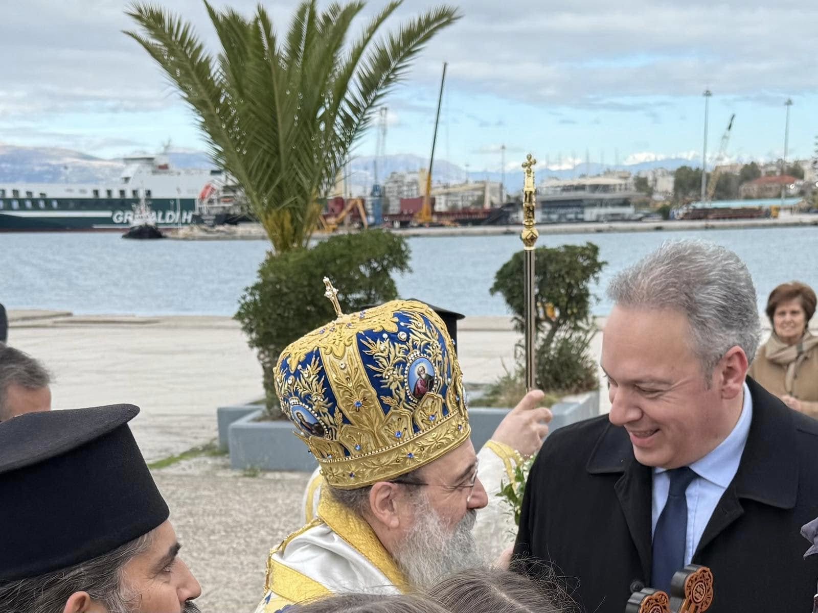 Ο Φώτης Ηλιόπουλος στον Καθαγιασμό των Υδάτων και την Κατάδυση του Τιμίου Σταυρού