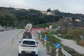 Ουρές ταλαιπωρίας στην εθνική Πατρών - Πύργου, λόγω έργων (ΦΩΤΟ)