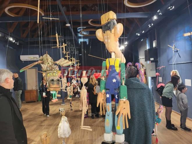 Οι Μαριονέτες στο επίκεντρο της σημερινής 1ης Καρναβαλούπολης στα Παλαιά Σφαγεία! (ΦΩΤΟ)