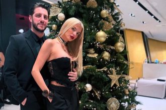 Κατερίνα Λιόλιου: Οι ευχές για το 2025 στην αγκαλιά του συντρόφου της