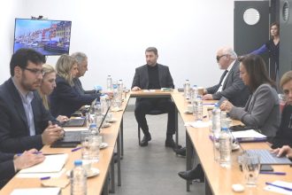 ΠΑΣΟΚ: Θα καταψηφίσει κεντροδεξιό υποψήφιο για την Προεδρία της Δημοκρατίας