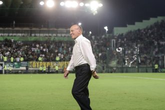 Μίμης Δομάζος: Τη Δευτέρα η κηδεία του - Σε λαϊκό προσκύνημα η σορός του