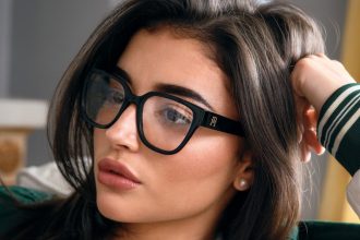 Brow stain: Όλα όσα πρέπει να ξέρεις πριν βάψεις τα φρύδια σου