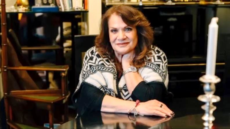 Ελπίδα: «Ο Χατζηνάσιος μου είχε πει να πάω στη Eurovision με το “Μάθημα Σολφέζ” & δεν δέχθηκα»