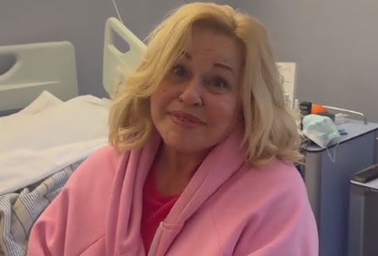 Μπέσσυ Αργυράκη: Βγήκε από το νοσοκομείο και έκοψε τη βασιλόπιτα