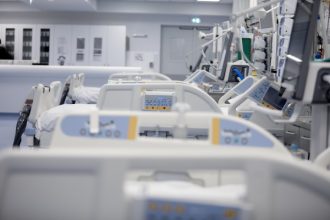 Μαγιορκίνης για τον μεταπνευμονοϊό από την Κίνα: Τον ξέρουμε από το 2001, η γρίπη είναι πιο σοβαρή