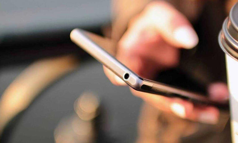 Εξιχνιάστηκαν δύο απάτες στην Αιγιαλεία