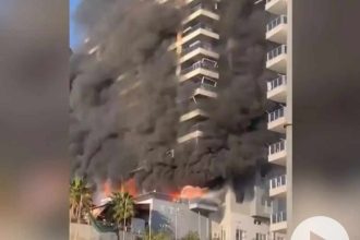 Νέα μεγάλη φωτιά στην Τουρκία: Εγκλωβισμένοι σε φλεγόμενο πολυώροφο κτίριο
