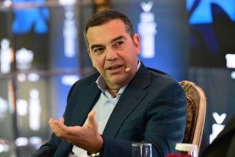 Με κορονοϊό ο Α. Τσίπρας - Δεν θα παραστεί στην κηδεία του Κώστα Σημίτη