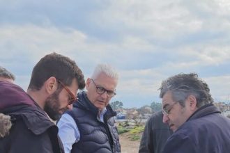 Ο Αντιπεριφερειάρχης Φωκίων Ζαΐμης στο λιμανάκι των Αλυκών