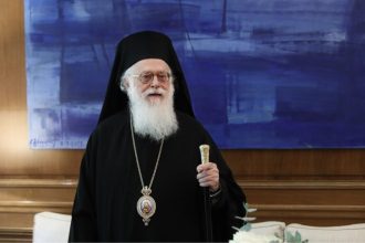 Αρχιεπίσκοπος Αναστάσιος: Παραμένει διασωληνωμένος στον Ευαγγελισμό