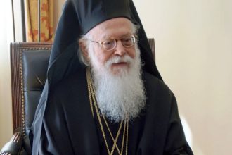 Σε κρίσιμη κατάσταση ο Αρχιεπίσκοπος Αλβανίας Αναστάσιος - Επιδεινώθηκε η υγεία του, το ιατρικό ανακοινωθέν (ΝΕΟΤΕΡΑ)