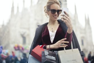 «Γιατί είσαι ακόμα single;»: Το περιοδικό Τime προτείνει 10 έξυπνες απαντήσεις