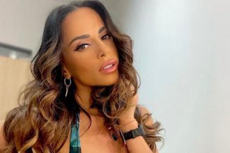 Μαρία Αντωνά: «Πήγα σε ραντεβού με ψηλοτάκουνα και έπεσα κάτω όταν ανέβηκα τα σκαλιά του μαγαζιού»