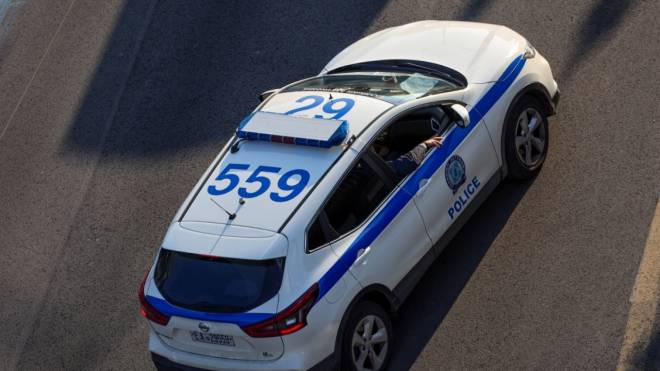 Σε κρίσιμη κατάσταση ηλικιωμένος που πήγε να μαζέψει λεμόνια από αυλή και τον έσπρωξε ο ιδιοκτήτης