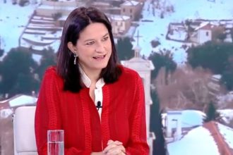 Νίκη Κεραμέως: «Στόχος της κυβέρνησης να πάει ο κατώτατος μισθός στα 950 ευρώ μέχρι το 2027»