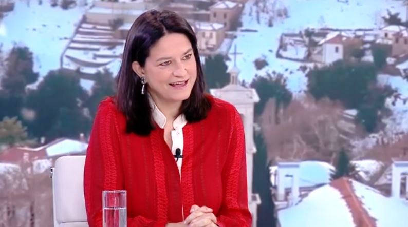 Νίκη Κεραμέως: «Στόχος της κυβέρνησης να πάει ο κατώτατος μισθός στα 950 ευρώ μέχρι το 2027»