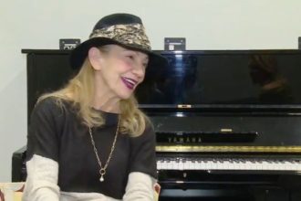 Πέμη Ζούνη: «Η τηλεόραση είναι ένα ανοιχτό κεφάλαιο για μένα»