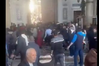 Ποδοπατήθηκαν έξω από τζαμί στη Δαμασκό - Τρεις γυναίκες σκοτώθηκαν, πέντε παιδιά τραυματίστηκαν