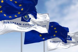 Έρχονται τέσσερις μειώσεις επιτοκίων από την ΕΚΤ