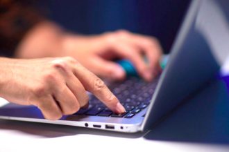 Σουηδοί στρατολογούνται από ξένες δυνάμεις στα μέσα κοινωνικής δικτύωσης για να εξαπολύουν επιθέσεις