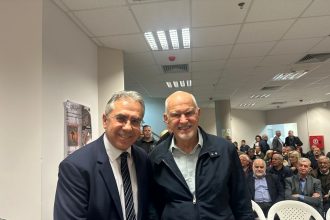 Ο Γιώργος Α. Παπανδρέου στην κοπή της Πρωτοχρονιάτικης Πίτας του Δήμου Ερυμάνθου