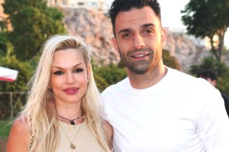 Βίκυ Κάβουρα για τον Γιώργο Τζαβέλλα: Η θρησκεία ήταν ένα στοιχείο που ερωτευτήκαμε ο ένας στον άλλον