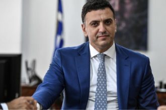 Κικίλιας για Τέμπη: Αδιανόητο να έχει υπάρξει συγκάλυψη από την κυβέρνηση – Ο Μητσοτάκης θα «πάρει κεφάλια»