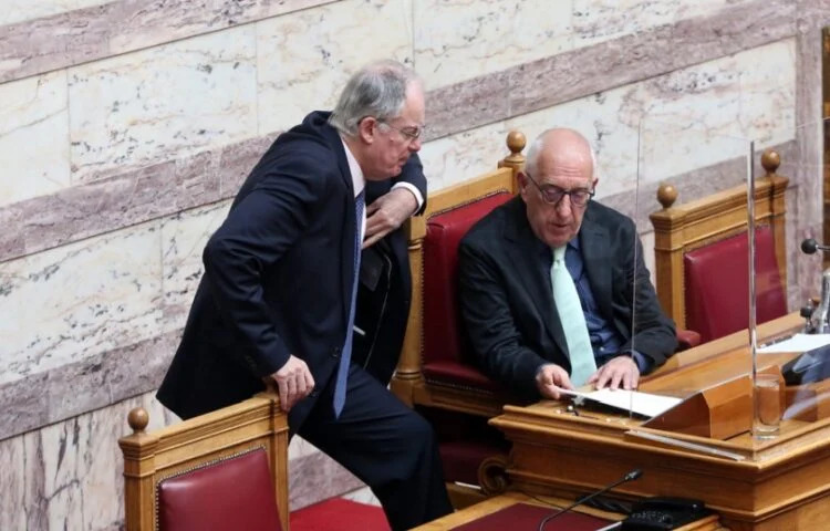 Την Τετάρτη η εκλογή του νέου προέδρου της Βουλής – «Η παραίτησή μου είναι θέμα θεσμικού τακτ» λέει ο Τασούλας