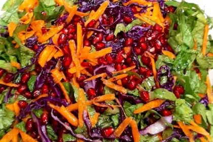 Ποια χριστουγεννιάτικη σαλάτα να φτιάξουμε για το γιορτινό τραπέζι