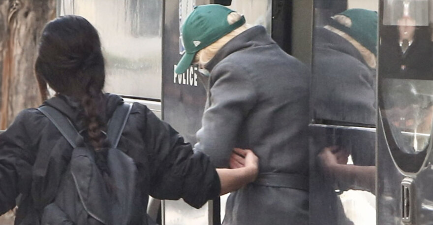 Κύκλωμα προστασίας οίκων ανοχής: Κακουργηματικές διώξεις στους 19 κατηγορούμενους - Πάνω από 70 οι εμπλεκόμενοι!