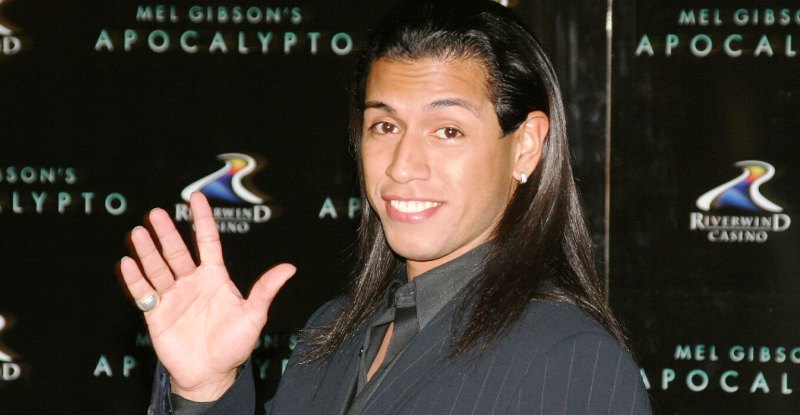 Συνελήφθη ο αστέρας του Χόλιγουντ Ρούντι Γιάνγκμπλαντ - Έβγαλε μαχαίρι σε αστυνομικό και κρατείται στο Αστυνομικό Τμήμα Γαλατσίου