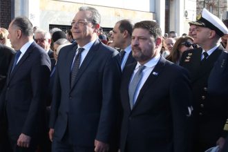 Εορτασμός των Θεοφανίων: Τα μηνύματα από την πολιτική και πολιτειακή ηγεσία