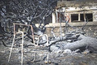 Δίκη για το Μάτι: Δεν αποδέχεται ευθύνες για τη διαχείριση της πυρκαγιάς ο τότε υπαρχηγός της Πυροσβεστικής