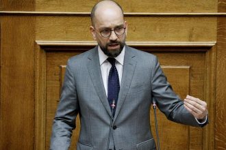 Στο νοσοκομείο ο βουλευτής του ΣΥΡΙΖΑ Κώστας Μπάρκας - ΦΩΤΟ