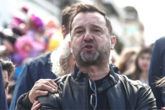 Νίκος Πλακιάς: Διαψεύδω ότι τα παιδιά μου πέθαναν από τη φωτιά, τα λένε άσχετοι με τα ιατροδικαστικά