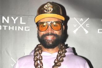 Περικλής Κονδυλάτος: Οι γυναίκες πρέπει να ρωτάνε και τους άντρες για την άμβλωση