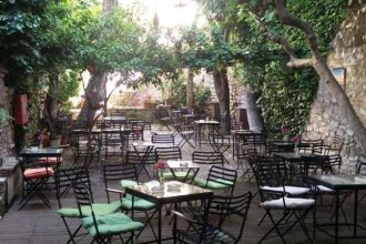 Μεσημεριανή γιορτή στο Πολύεδρο με δημιουργούς της πόλης