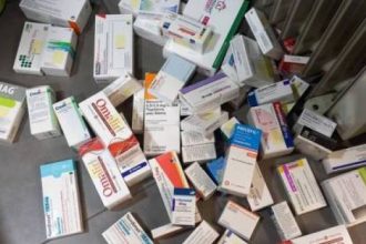 Οι διάλογοι που «έκαψαν» το κύκλωμα παράνομων συνταγογραφήσεων: «Θέλω να μου γράψεις δύο κουτιά για να τα δώσω αλλού»