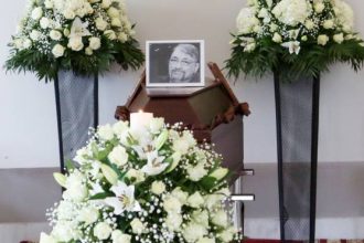 Ιάσονας Τριανταφυλλίδης: Θλίψη στην κηδεία του δημοσιογράφου