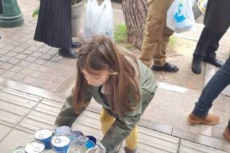 Στο ύψος των περιστάσεων και το φετινό «δέντρο με το γάλα» του σπιράλ