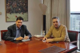 Πέτρος Ψωμάς: Επίσκεψη στην Αποκεντρωμένη Διοίκηση