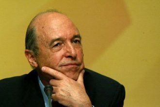 Κώστας Σημίτης: Θα ταφεί δίπλα στον Ανδρέα Παπανδρέου - Αύριο η κηδεία του