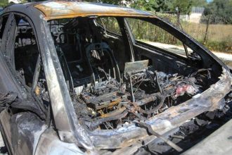 Απανθρακώθηκε οδηγός αυτοκινήτου μετά από τροχαίο