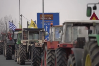 Αγρότες: Ενισχύουν τα μπλόκα και τις κινητοποιήσεις τους