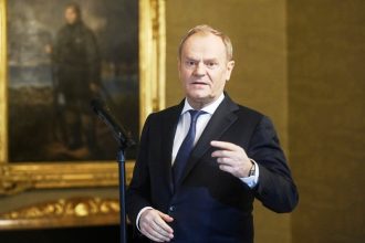 «Βόμβα» Τουσκ: Η Ρωσία πίσω από σχέδιο αεροπειρατείας και τρομοκρατικών ενεργειών στην Ευρώπη