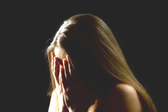 Πάτρα - Ασέλγεια 16χρονης: Ξεσπά ο πατέρας της κοπέλας - "Κανένας δεν έχει δικαίωμα να ακουμπήσει το παιδί σου" (ΒΙΝΤΕΟ)