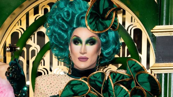Πέθανε σε ηλικία 32 ετών ο διάσημος Βρετανός drag queen «The Vivienne»