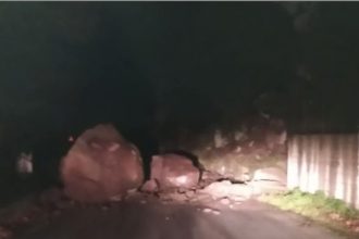 Λέσβος: Κατολισθήσεις βράχων από τον σεισμό των 5,1 Ρίχτερ